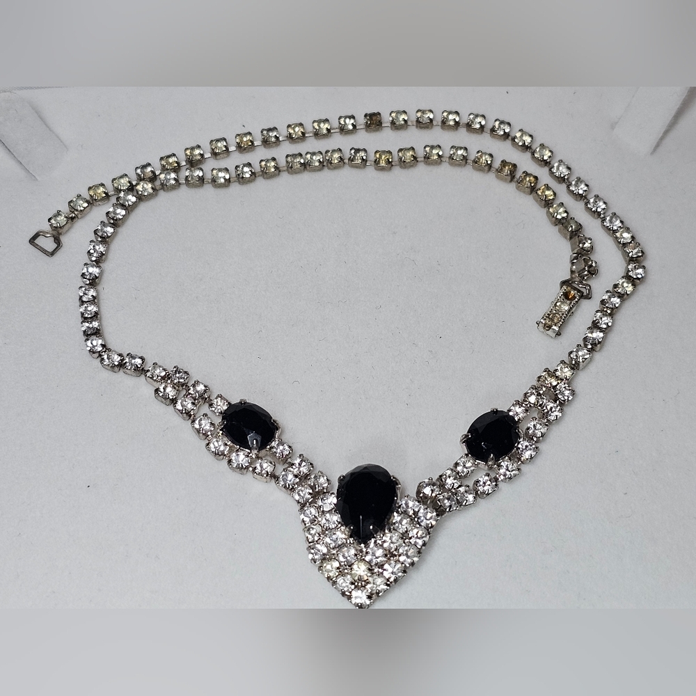 Vintage Black and Silver Necklace